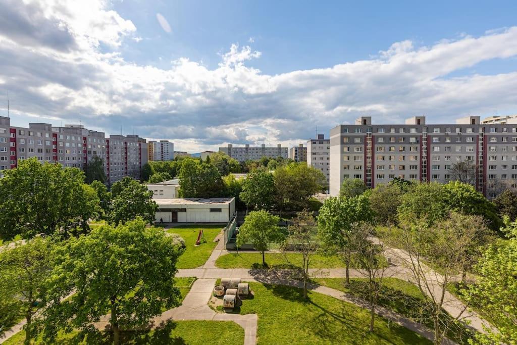 Duna Retreat: City Serenity Pozsony Kültér fotó